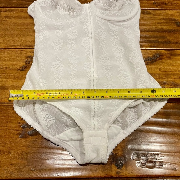 Vintage Flexees white stretch bodysuit shapewear - Picture 13 of 13